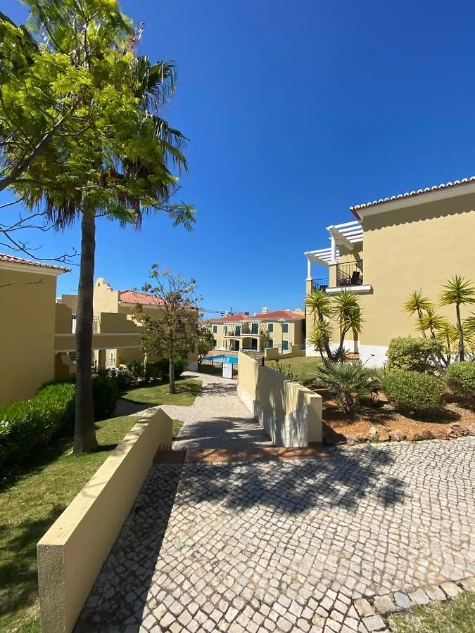 Apartment Reves Residence Porches