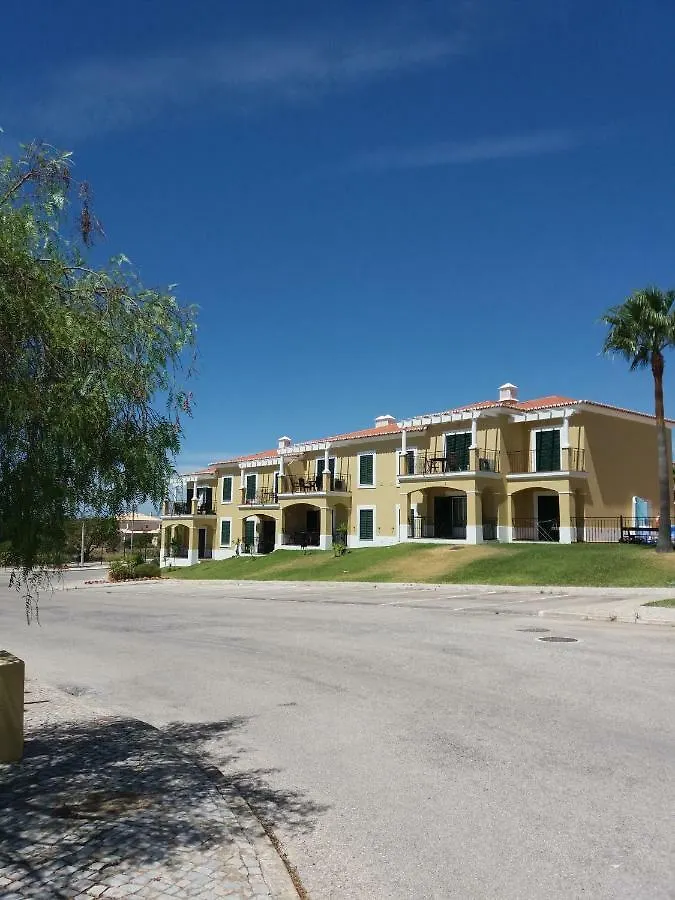 Apartment Reves Residence Porches